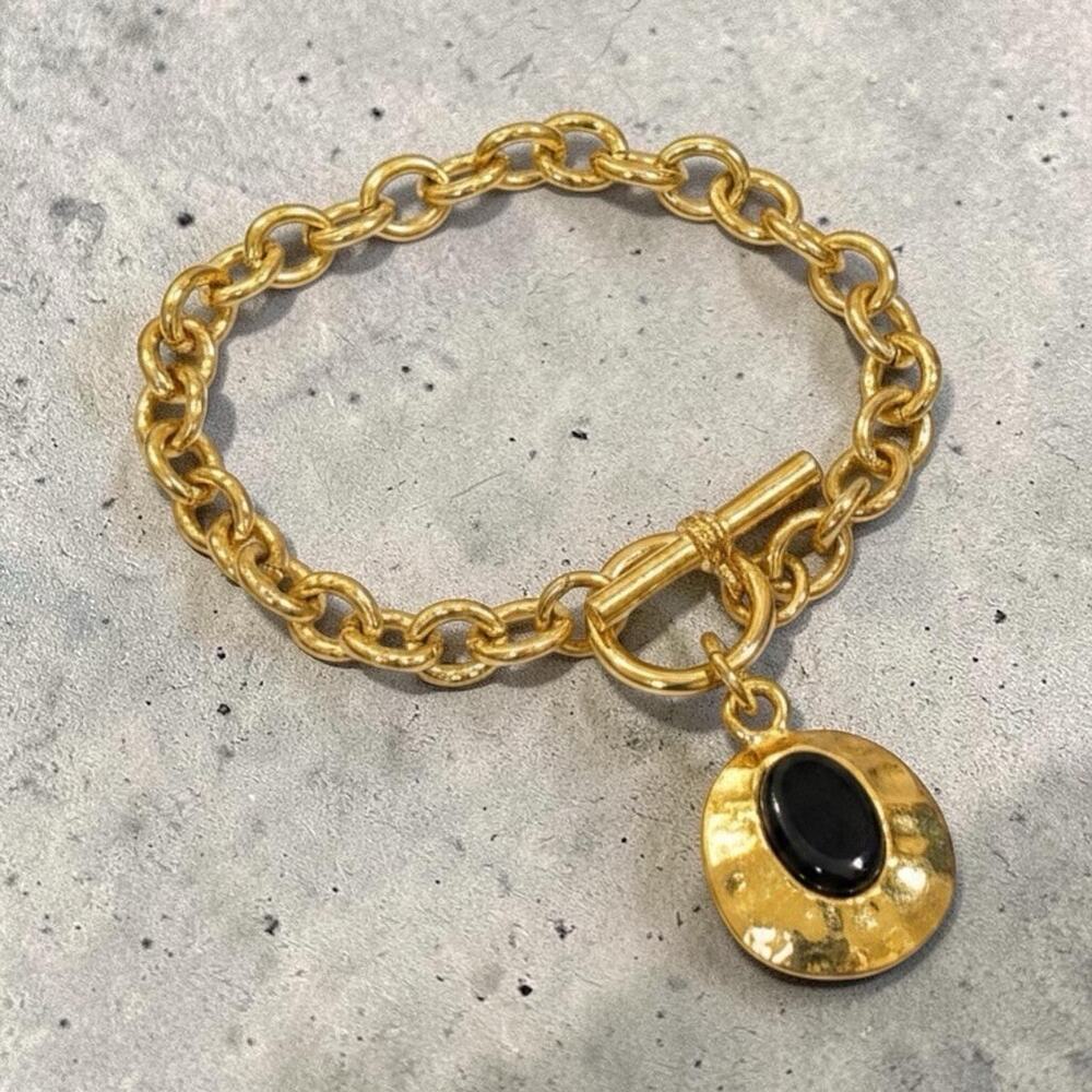 Avon Gold Tone Black Onyx Chain Link Toggle Charm Bracelet 8" Vintage 1990s